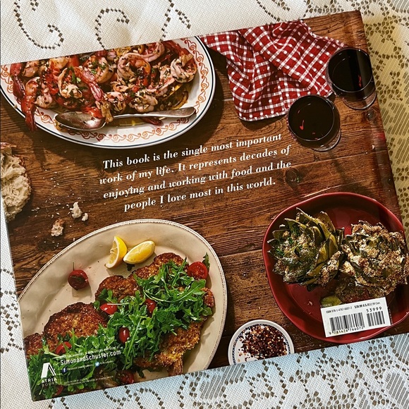 Everyone Is Italian on Sunday COOKBOOK by Rachael Ray. Housewarming! Kitchen - Picture 4 of 12